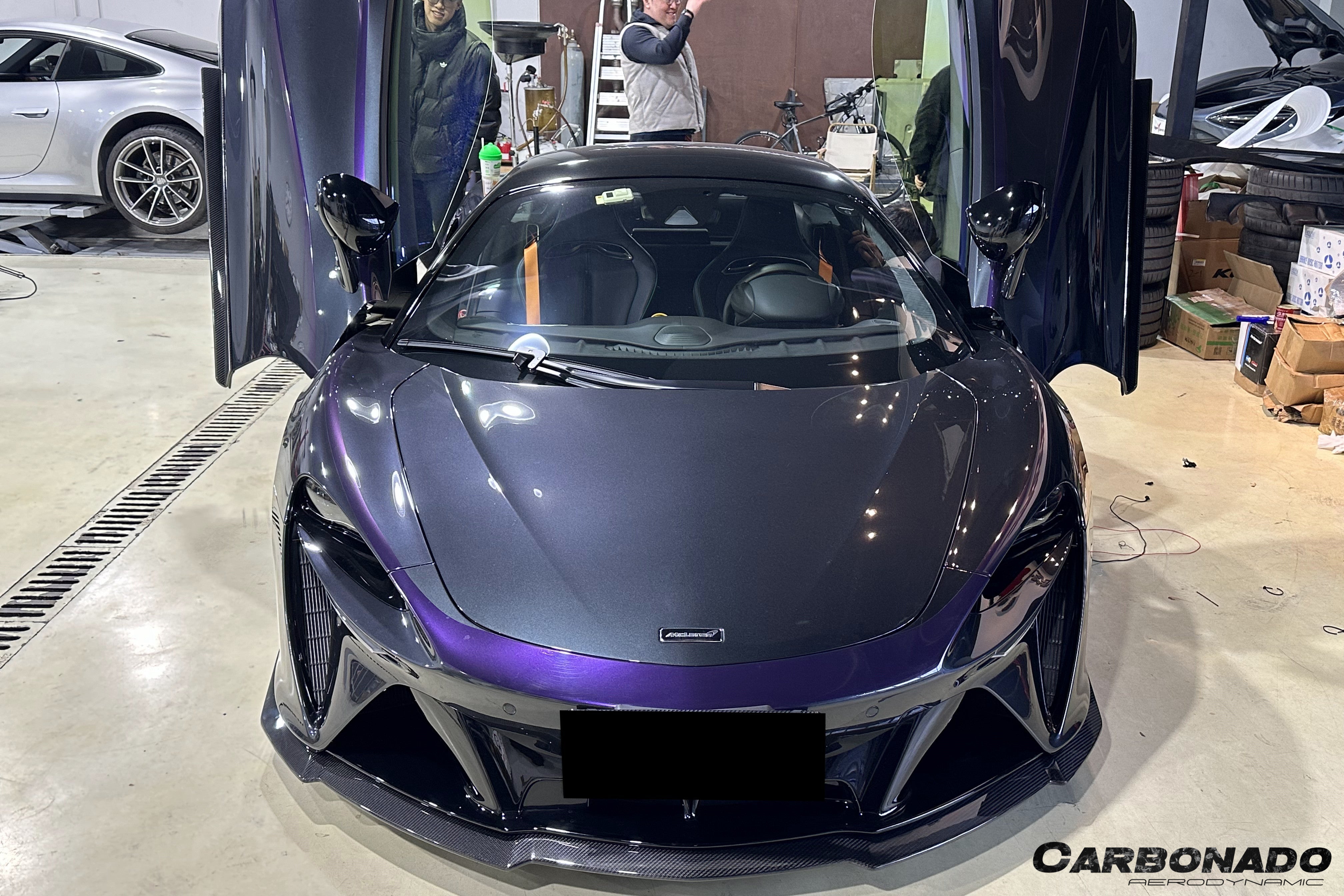 McLaren Artura Coupé Carbonado 2023-UP | Borde frontal de fibra de carbono autoclave estilo Spider NVT