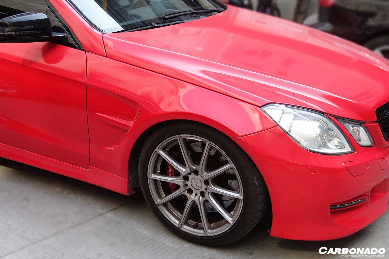 Guardabarros delantero estilo LRS para Mercedes Benz Clase E W207 Coupé Carbonado 2010-2013