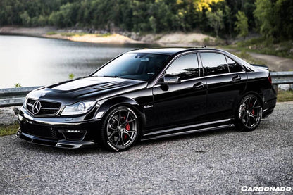 Carbonado 2012-2014 Mercedes Benz W204 C63 AMG VS Style Carbon Fiber Front Lip