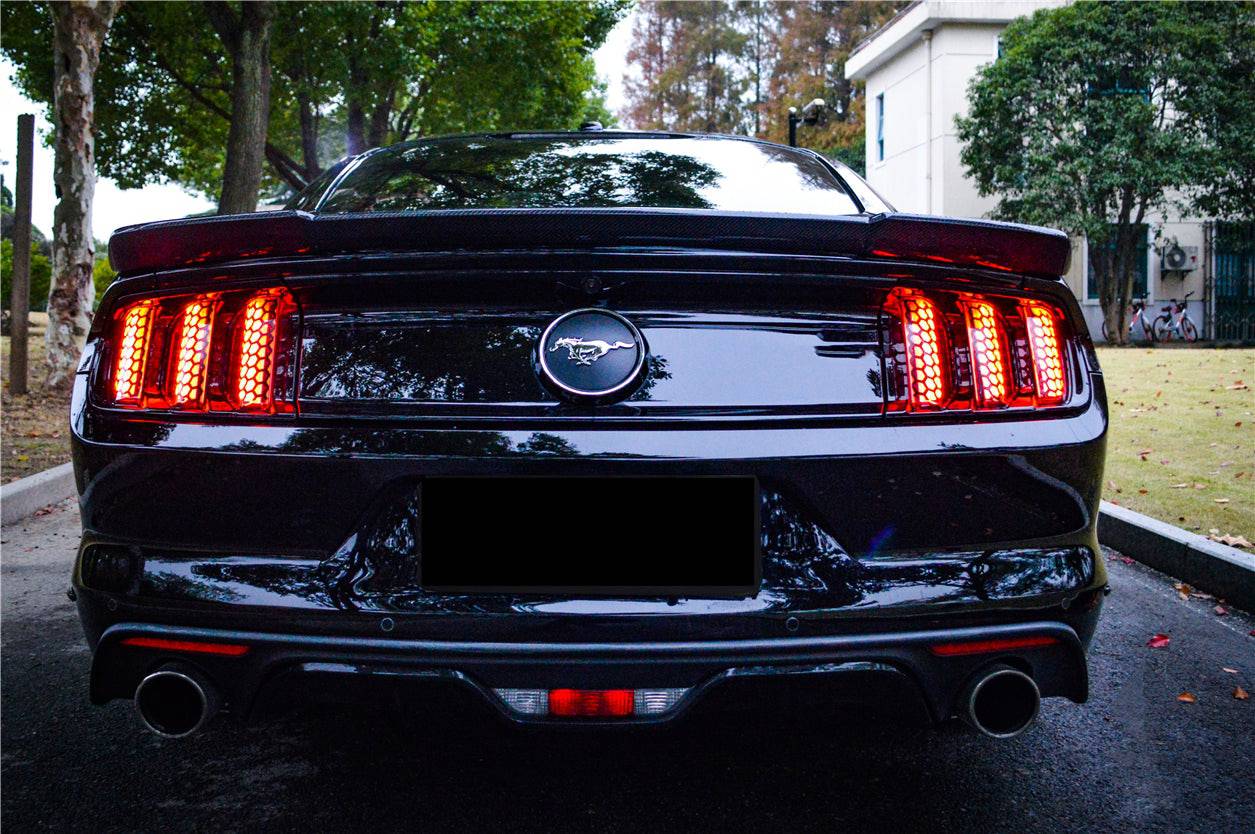 Carbonado 2015-2023 Ford Mustang Rsh Style Carbon Fiber Trunk Spoiler