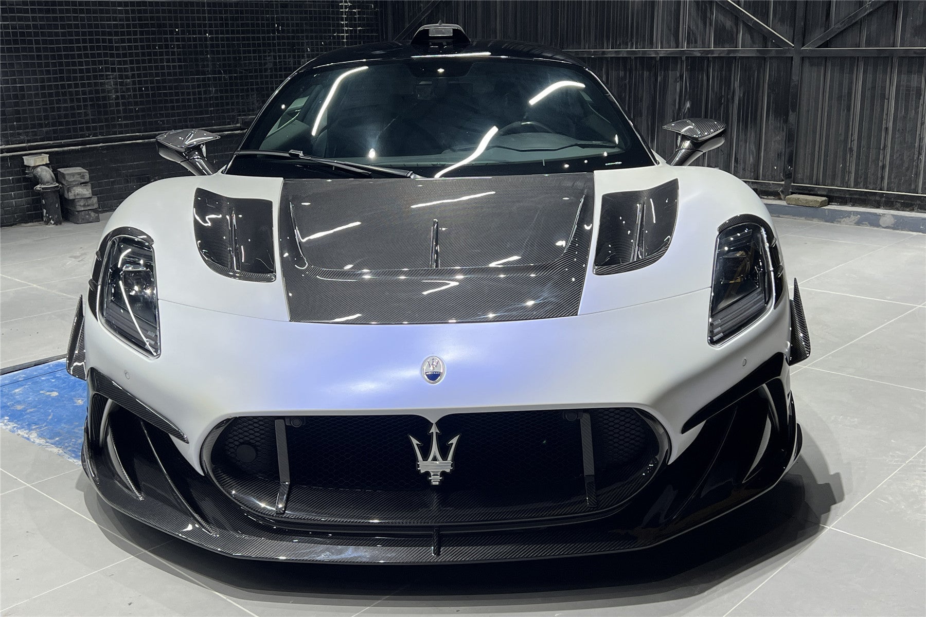 Carbonado 2020-2024 Maserati MC20 MSY Style DRY Carbon Fiber Front Lip