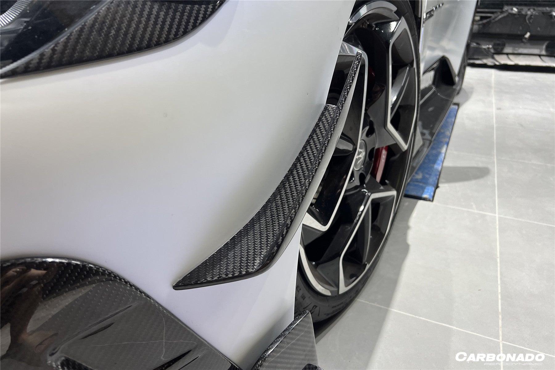 Carbonado 2020-2024 Maserati MC20 MSY Style DRY Carbon Fiber Front Bumper Canards