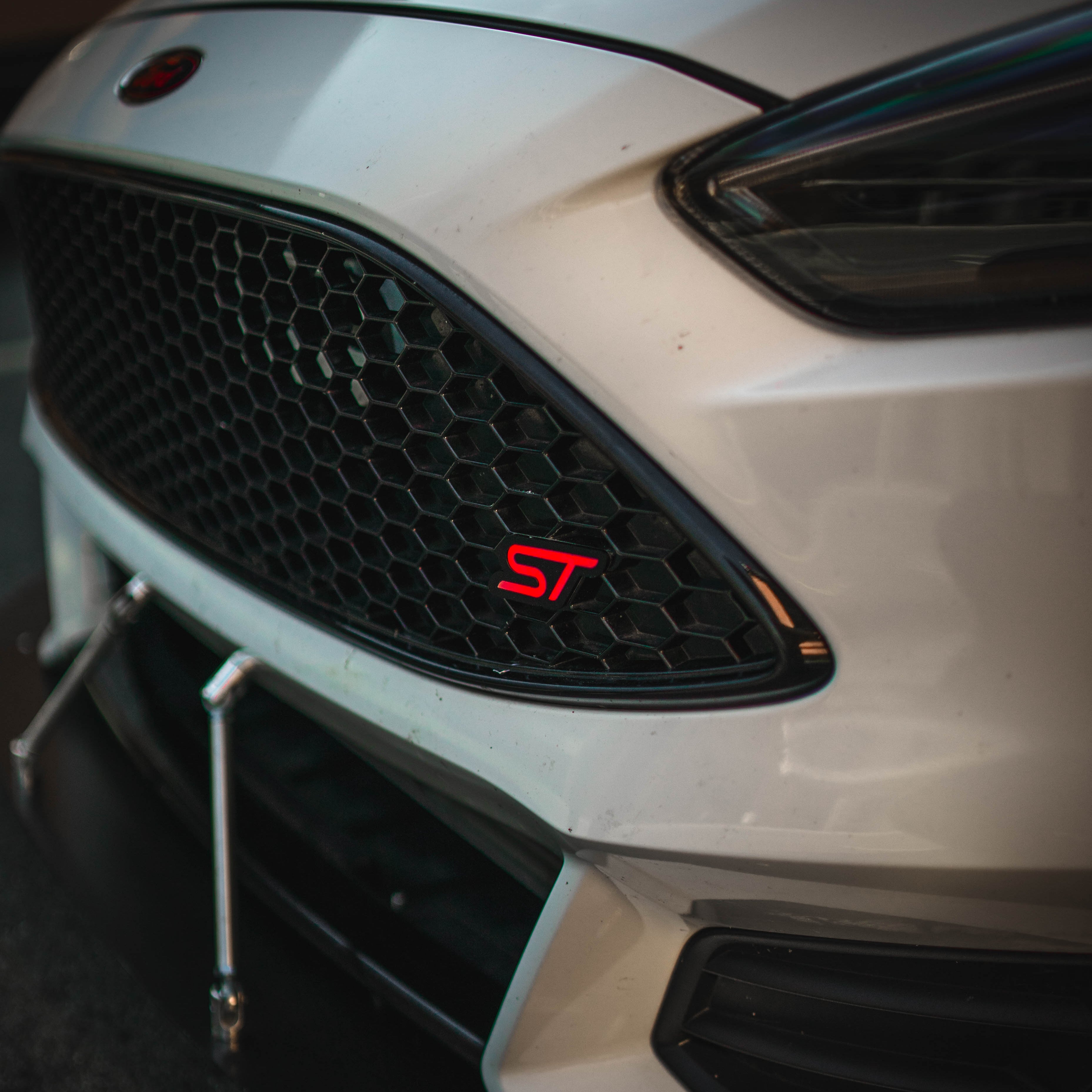 Lit Logos ST Grill Badge | 2013-2018 Focus & Fiesta