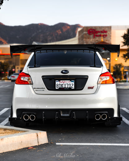 Embellecedor de maletero de fibra de carbono APR (Subaru WRX/STI 2015-2021)