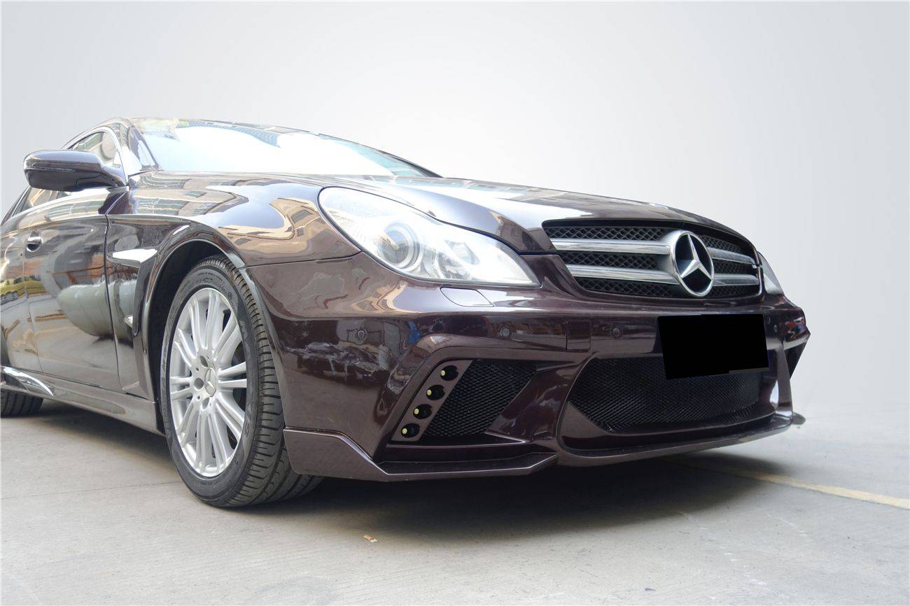 Carbonado 2005-2009 Mercedes Benz W219 Cls Class WD Style Front Bumper with led