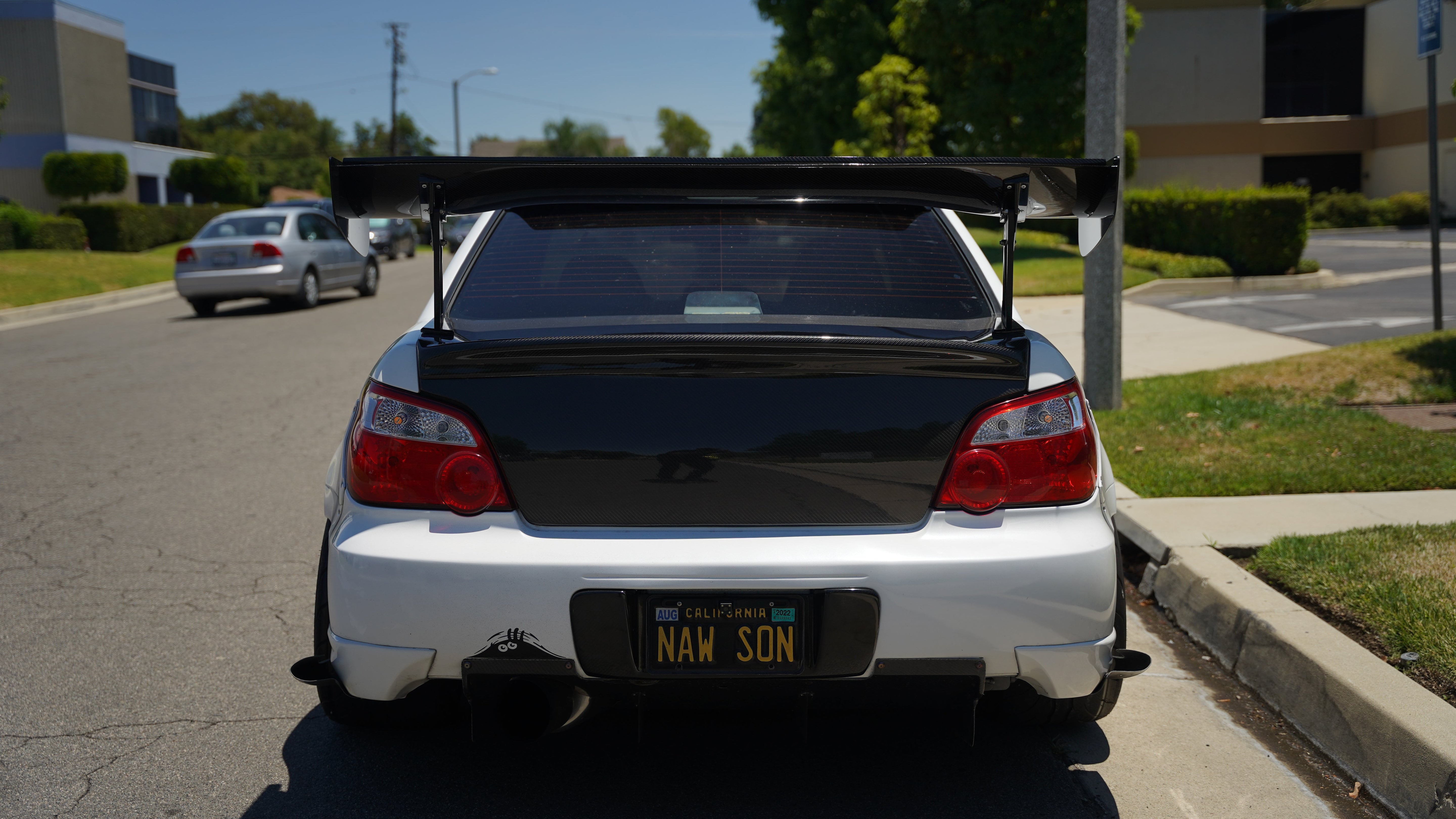 Marco de matrícula de fibra de carbono APR (Subaru Impreza WRX/STI 2004-2007)
