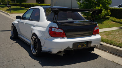 Marco de matrícula de fibra de carbono APR (Subaru Impreza WRX/STI 2004-2007)