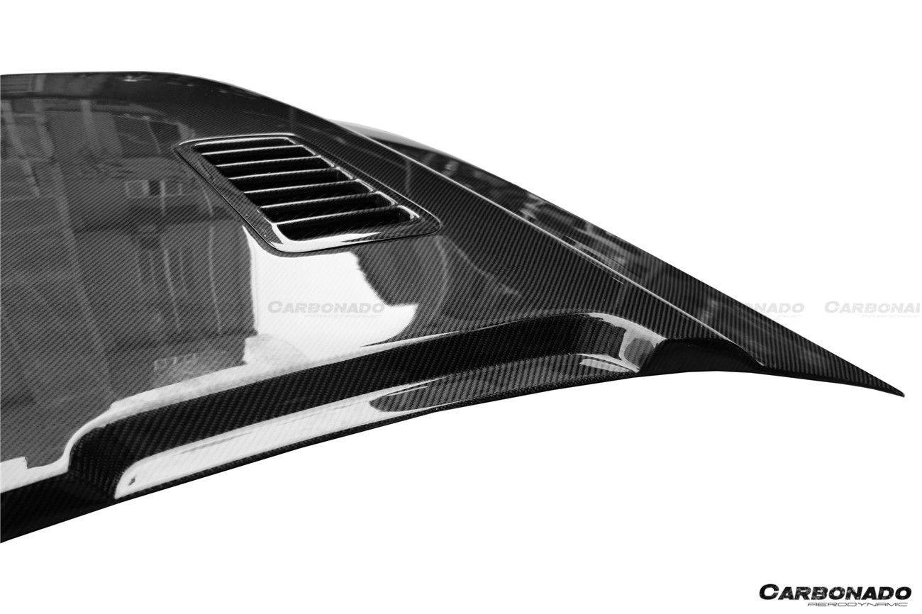 Carbonado 2005-2009 Ford Mustang GT V6 Black Momba BC1 Style Hood