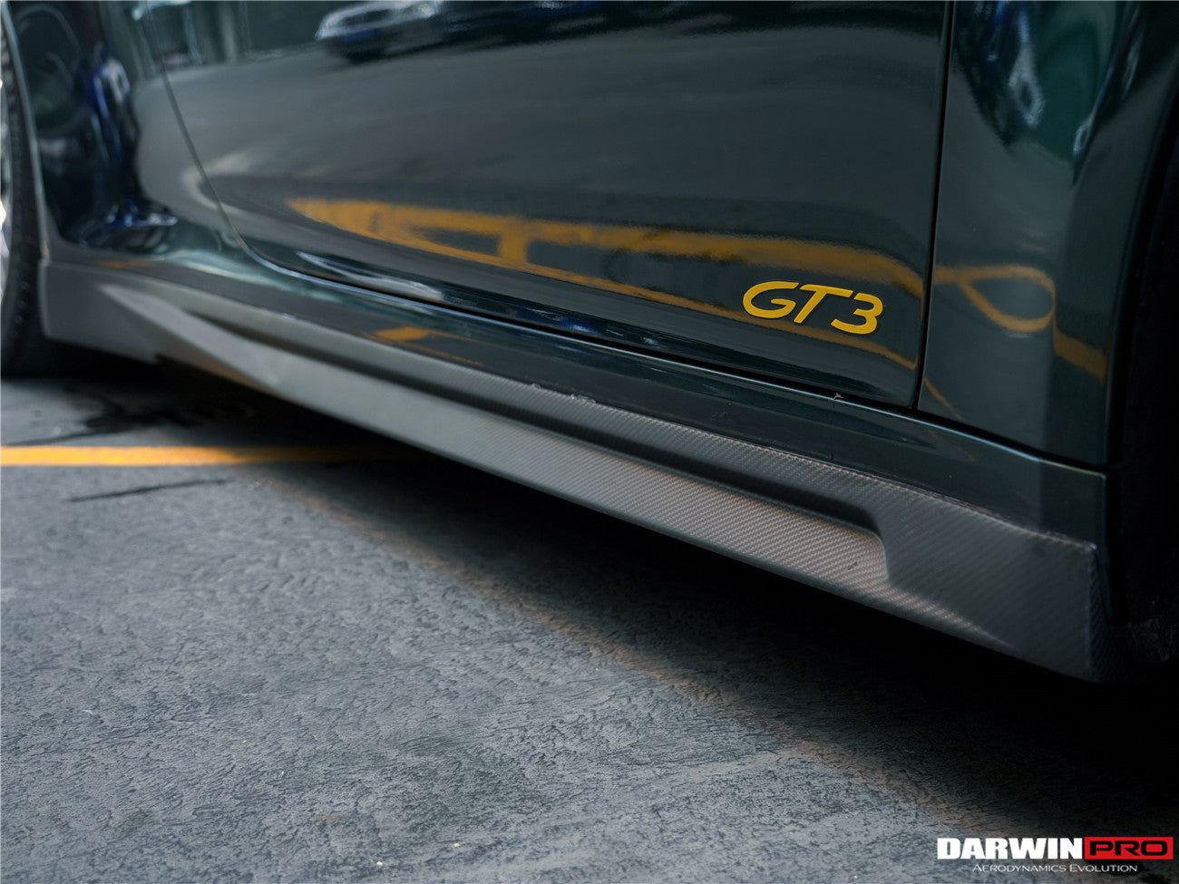Faldones laterales de fibra de carbono DarwinPRO 2017-2019 Porsche 911 991.2 GT3 solo estilo BKSS