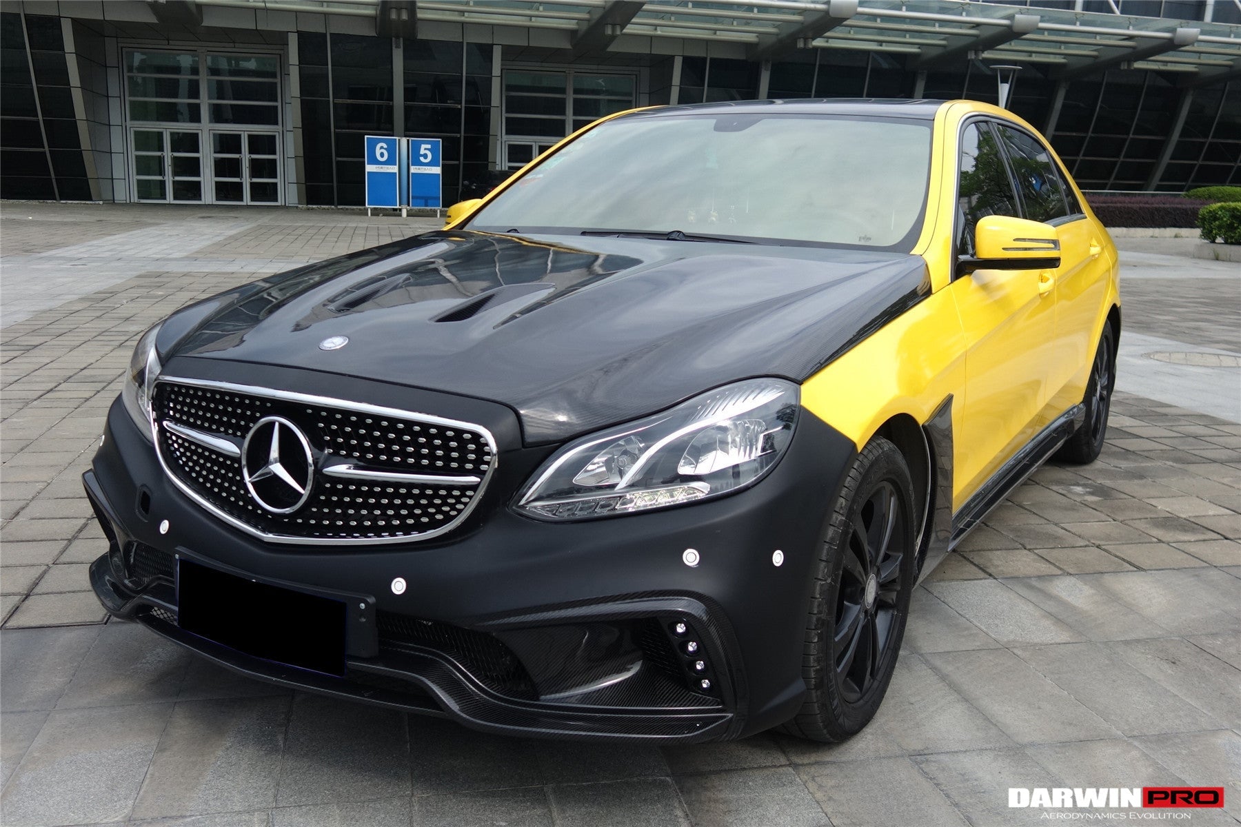 Carbonado 2014-2016 Mercedes Benz E Class W212 BKSS Style Hood