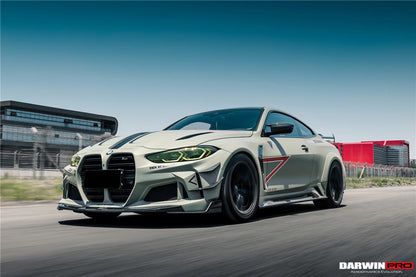 Parachoques delantero, guardabarros delantero y faldones laterales estilo DarwinPRO BKSSII | BMW M4 G82 G83 (2021 en adelante)
