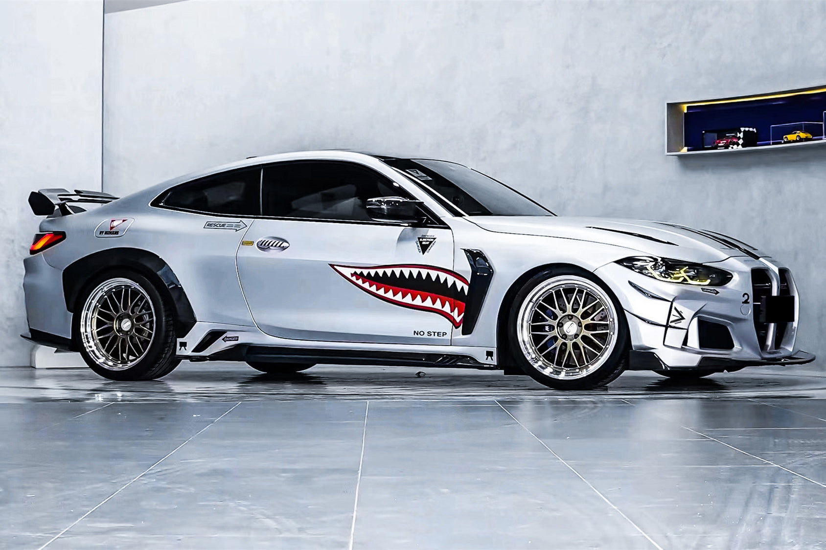 Parachoques delantero, guardabarros delantero y faldones laterales estilo DarwinPRO BKSSII | BMW M4 G82 G83 (2021 en adelante)
