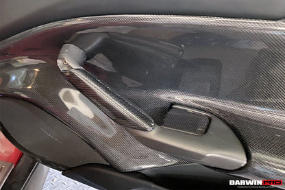 Manija de puerta interior de fibra de carbono DarwinPRO para Ferrari 488 GTB y Spider (2015-2020)