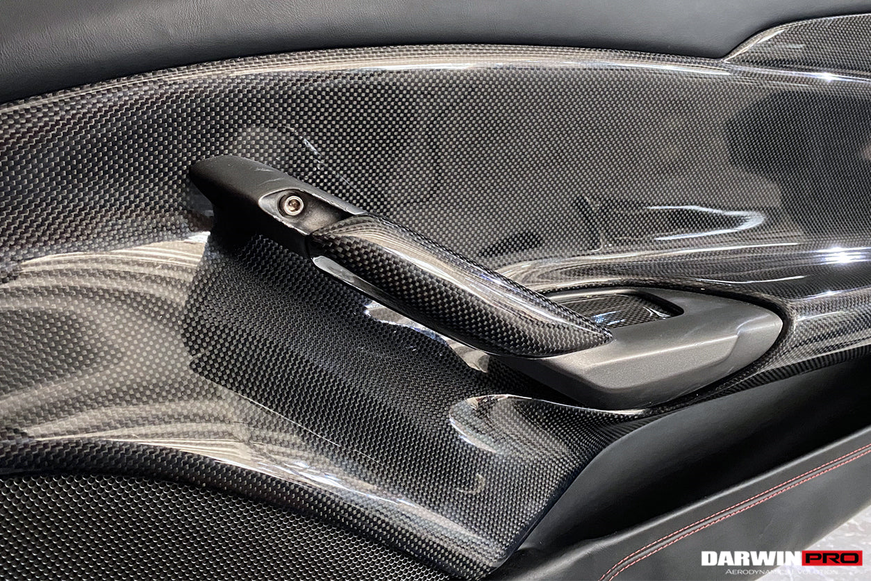 Manija de puerta interior de fibra de carbono DarwinPRO para Ferrari 488 GTB y Spider (2015-2020)