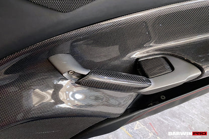 Manija de puerta interior de fibra de carbono DarwinPRO para Ferrari 488 GTB y Spider (2015-2020)