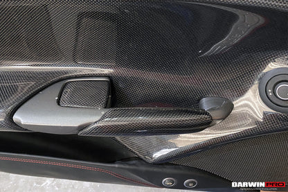 Manija de puerta interior de fibra de carbono DarwinPRO para Ferrari 488 GTB y Spider (2015-2020)