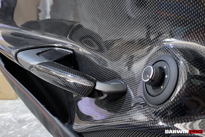 Manija de puerta interior de fibra de carbono DarwinPRO para Ferrari 488 GTB y Spider (2015-2020)