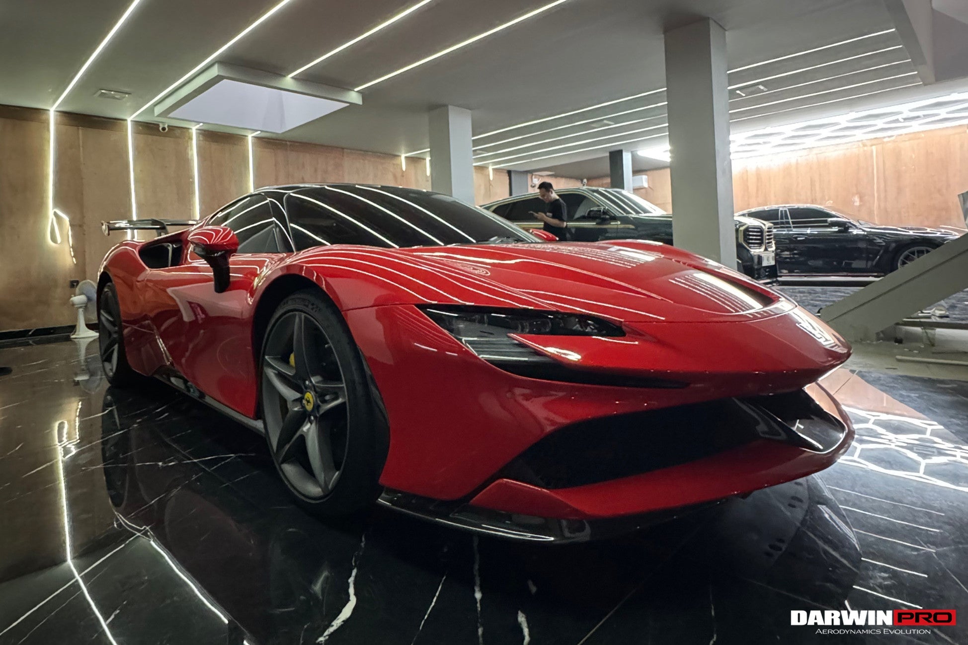 Alerón de fibra de carbono autoclave DarwinPRO para Ferrari SF90XX (modelos 2020-en adelante) con base (compatible con SF90 Stradale)