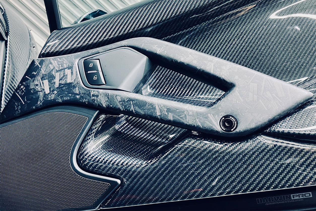 DarwinPRO Carbon Fiber Inner Door Handle | 2011-2016 Lamborghini Aventador LP700 Coupe Roadster