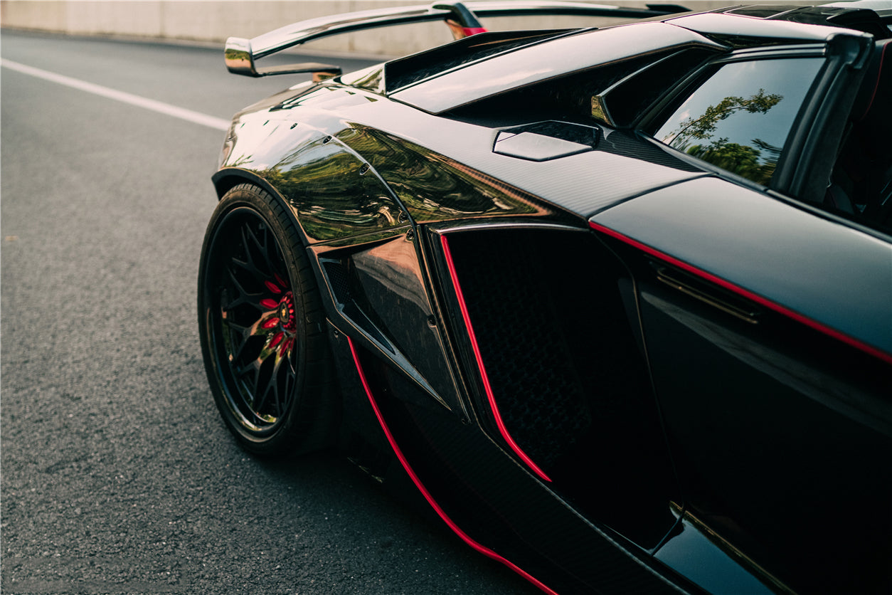 DarwinPRO 2013-2016 Lamborghini Aventador LP700 Roadster Carbon Fiber Gas Cap Replacement