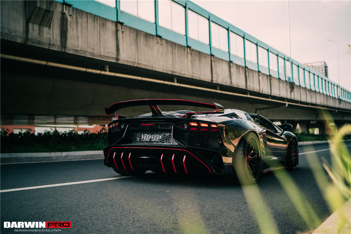 Capó y alerón estilo DarwinPRO para Lamborghini Aventador LP700 Roadster SV-BKSSII (2011-2016)