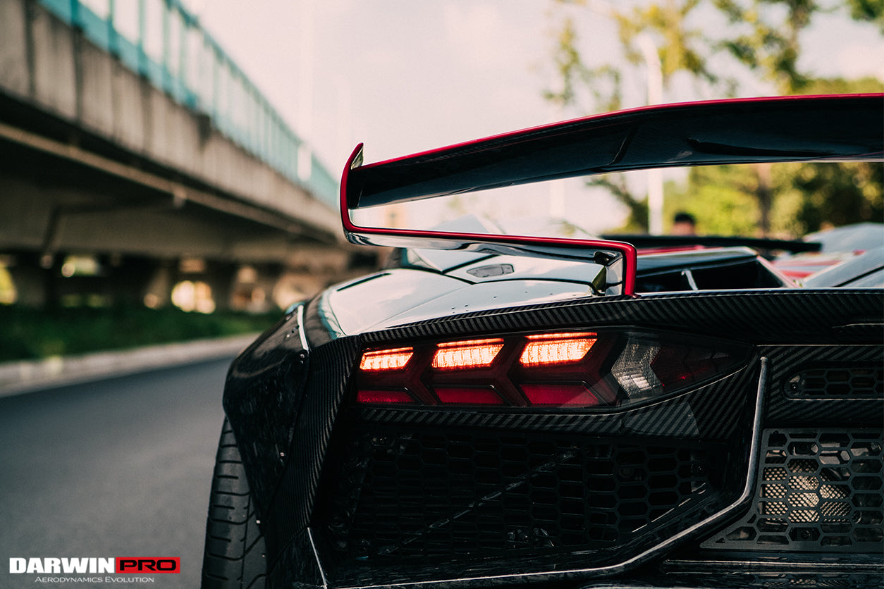 DarwinPRO 2011-2016 Lamborghini Aventador LP700 Roadster SV-BKSSII Style Engine Hood And Wing