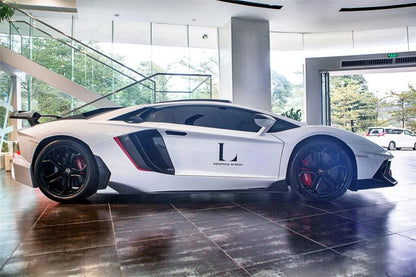 Faldones laterales de fibra de carbono DarwinPRO 2011-2016 Lamborghini Aventador LP700 Coupé Roadster estilo BKSS debajo del tablero