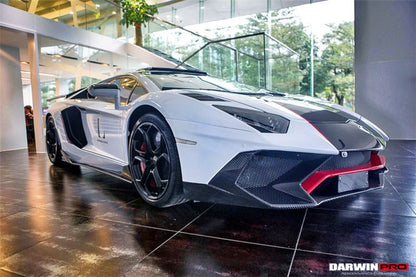 Faldones laterales de fibra de carbono DarwinPRO 2011-2016 Lamborghini Aventador LP700 Coupé Roadster estilo BKSS debajo del tablero