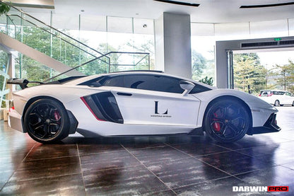 Faldones laterales de fibra de carbono DarwinPRO 2011-2016 Lamborghini Aventador LP700 Coupé Roadster estilo BKSS debajo del tablero