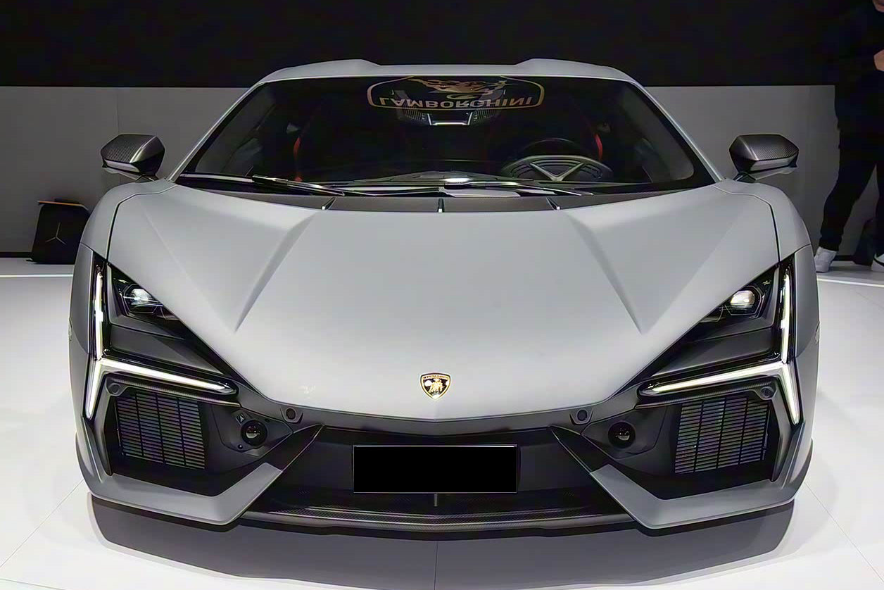 DarwinPRO 2023-UP Lamborghini Revuelto OE Style Autoclave Carbon Fiber Front Splitter Lip