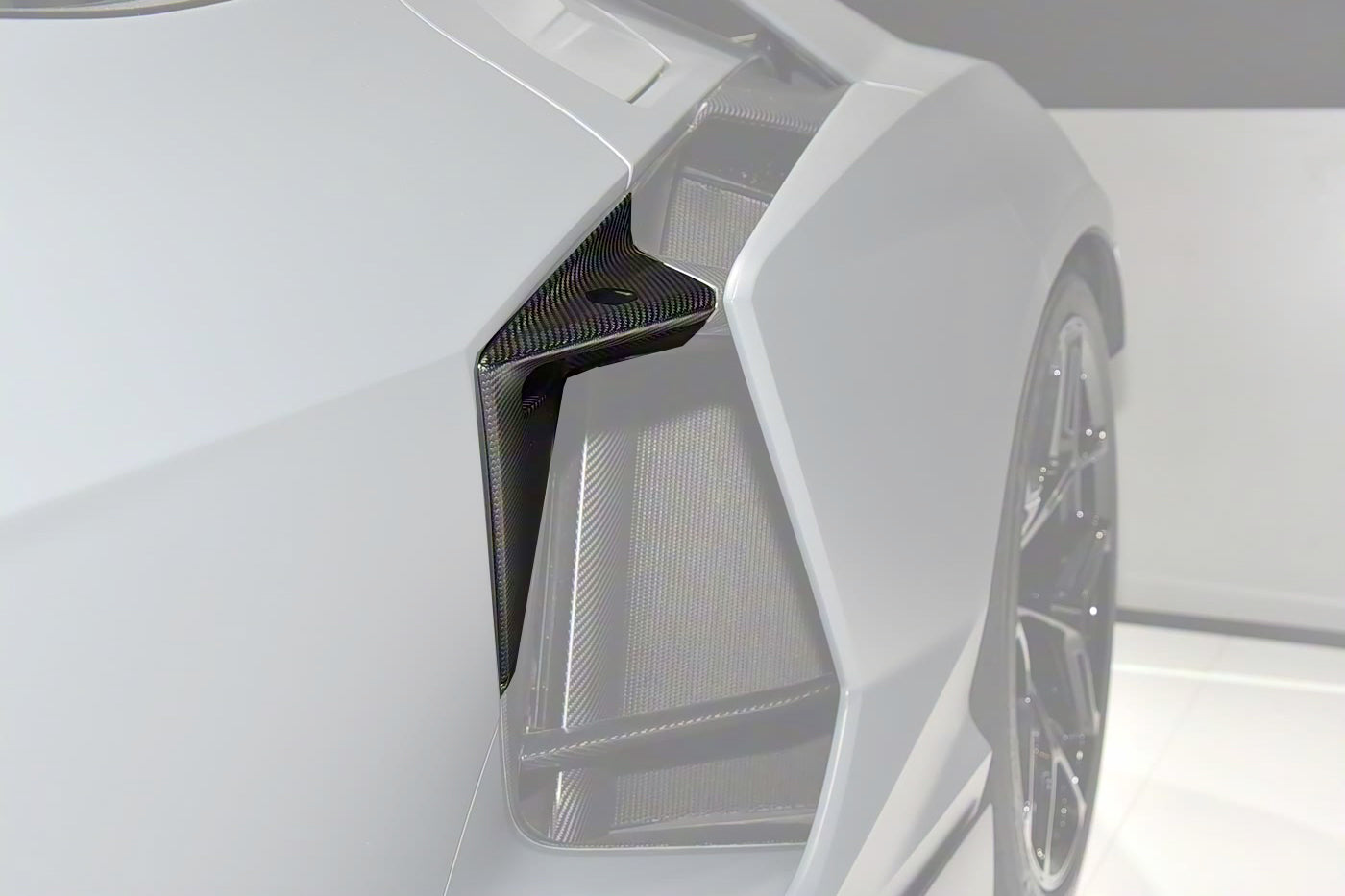 Carbonado OE Style Autoclave Carbon Fiber Door Handle | 2023-UP Lamborghini Revuelto