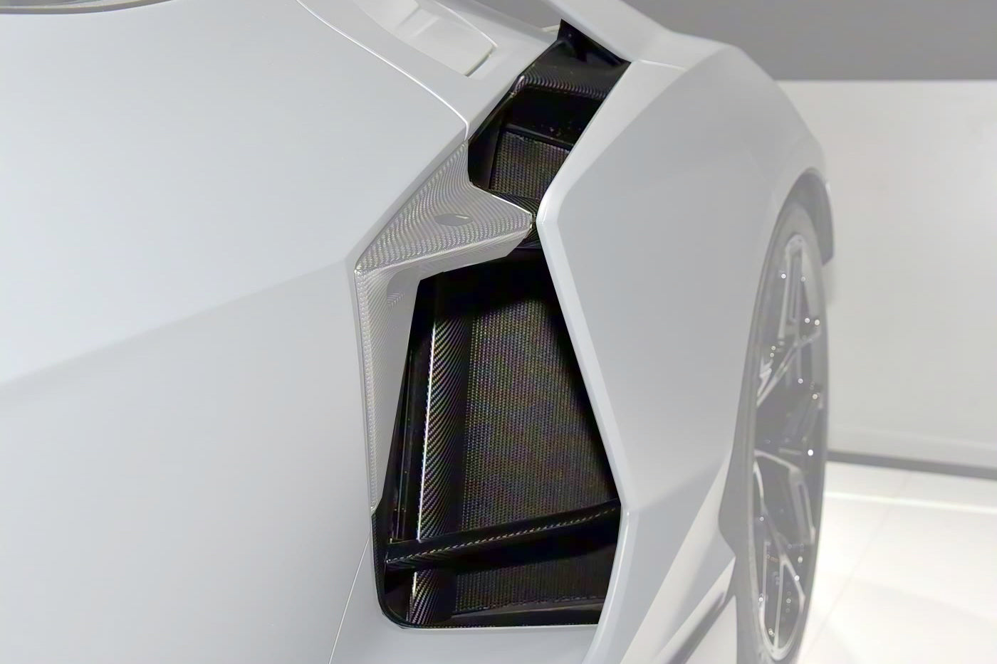 Ventilaciones de guardabarros de fibra de carbono autoclave estilo equipo original de DarwinPRO | Lamborghini Revuelto 2023-2025
