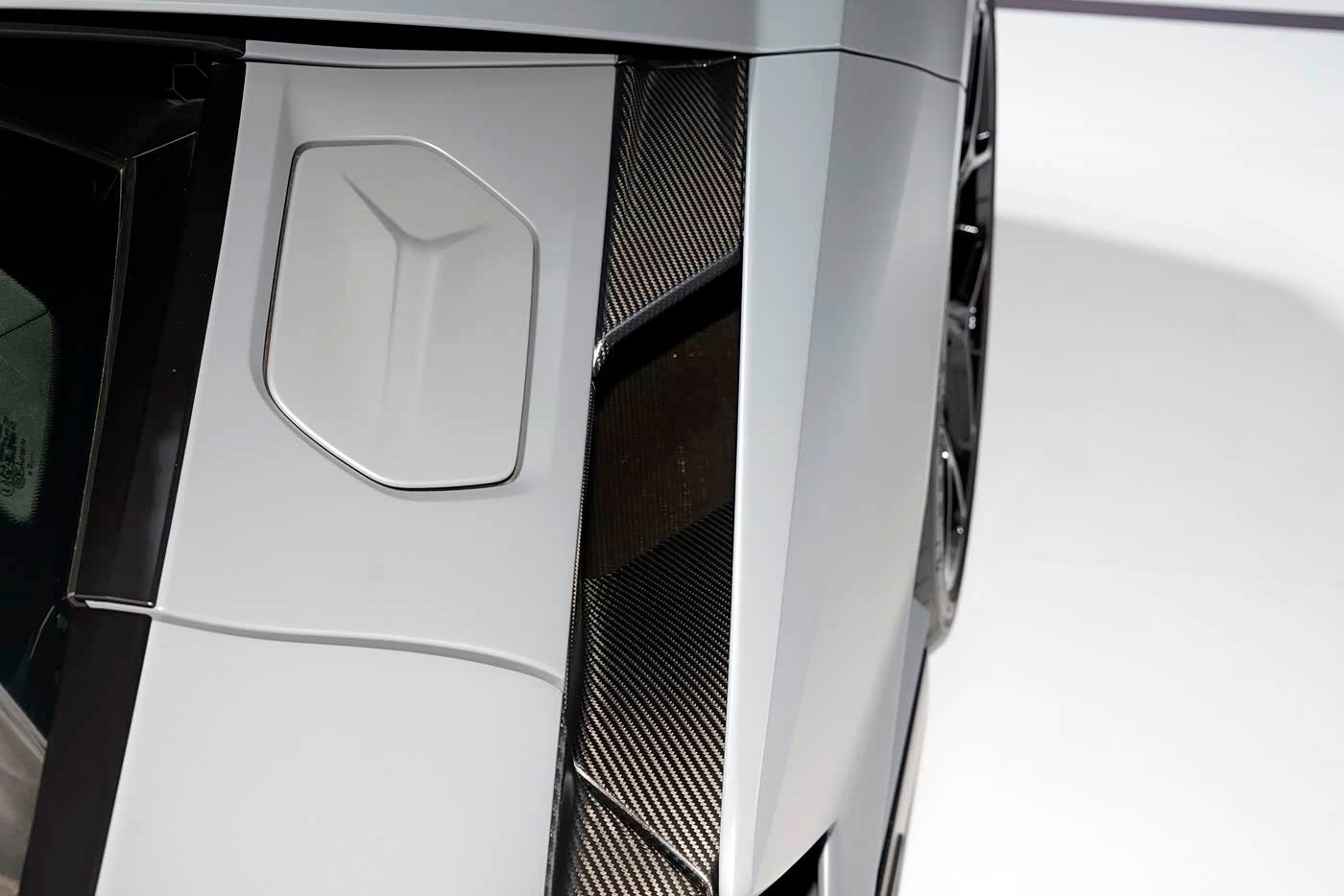 Tapa de combustible de repuesto de fibra de carbono para autoclave estilo OE de Lamborghini Revuelto DarwinPRO 2023-UP