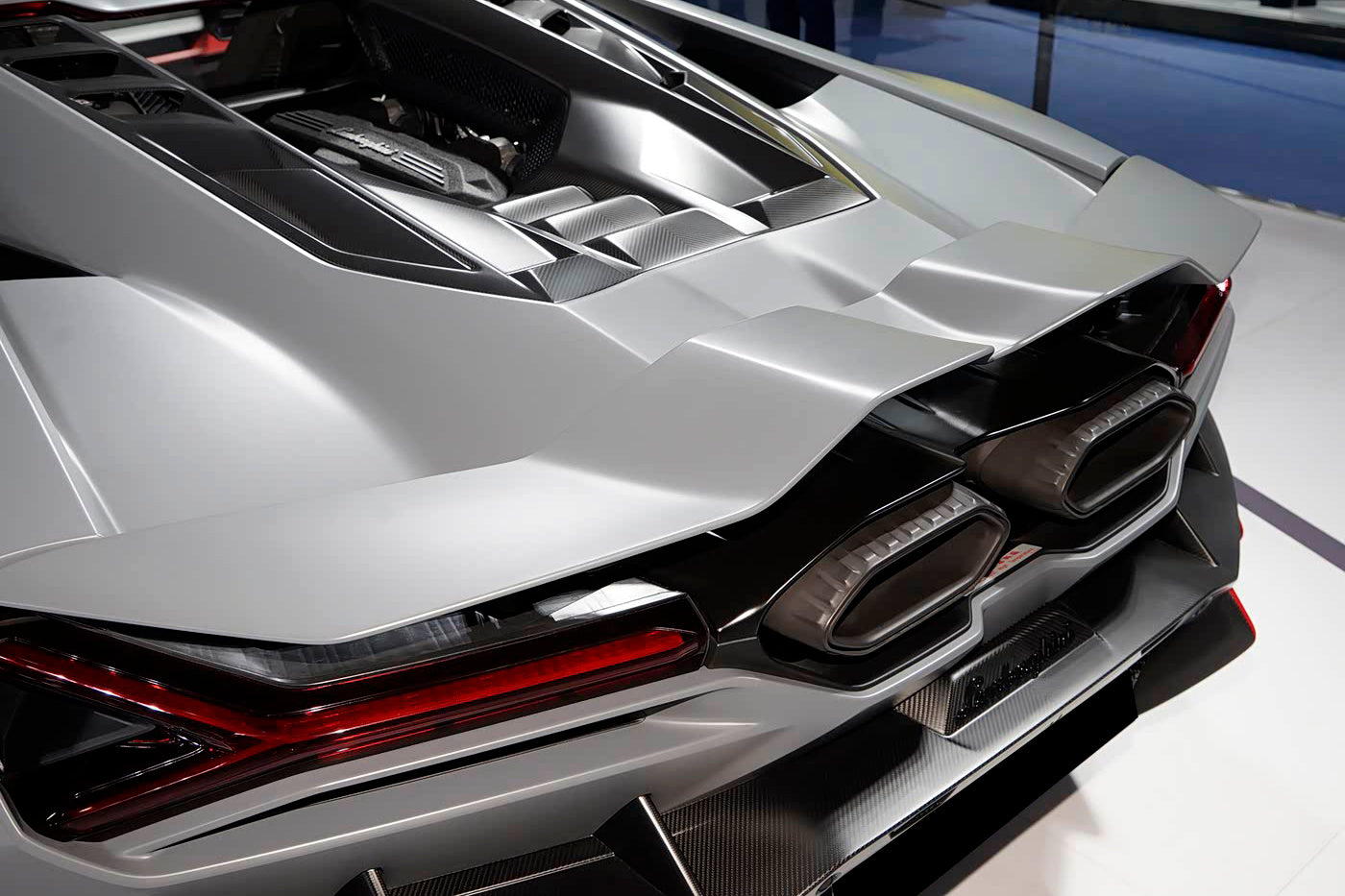 Carbonado 2023-UP Lamborghini Revuelto OE Style Autoclave Carbon Fiber Trunk Spoiler Wing