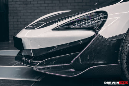 Divisor lateral de parachoques delantero de fibra de carbono DarwinPRO | McLaren 600LT 2018-2021