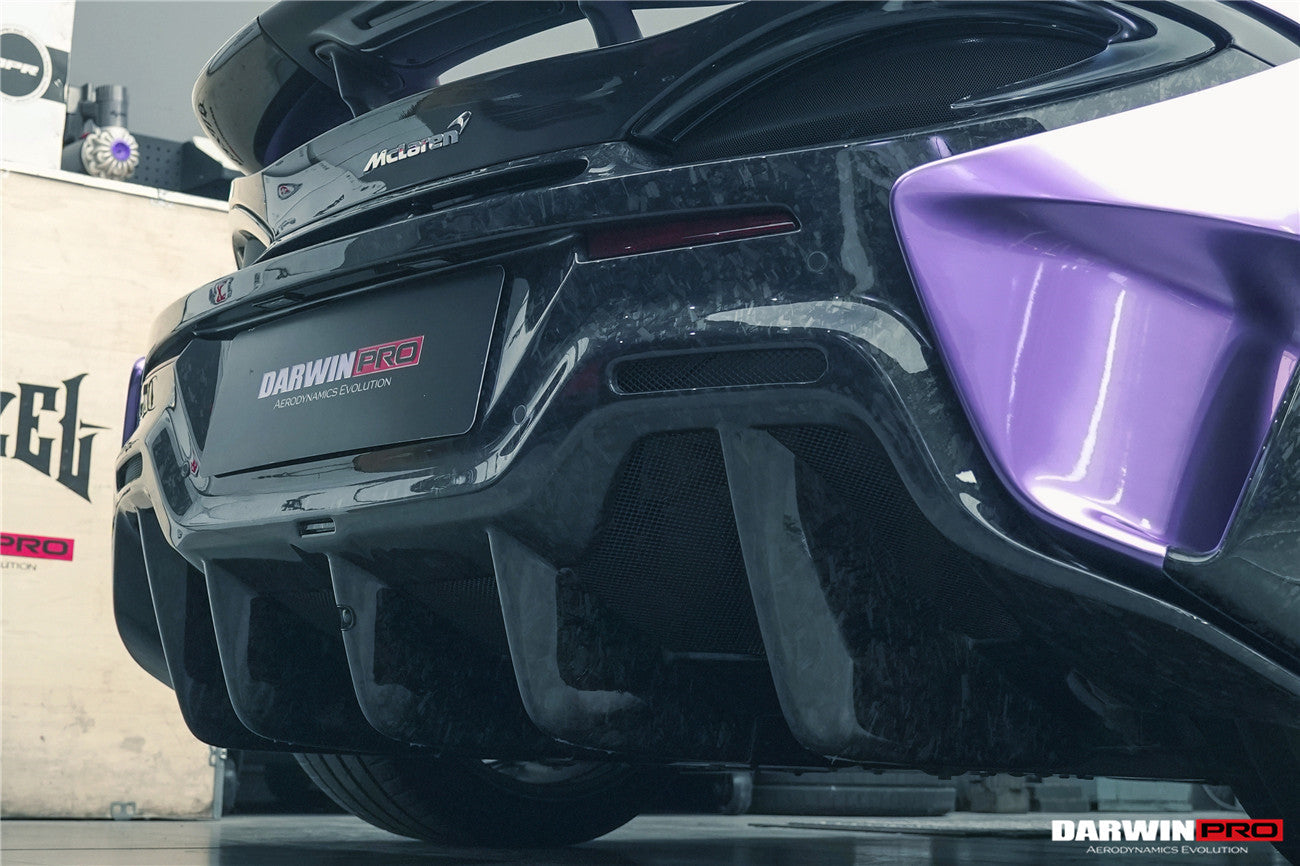 Parachoques trasero de fibra de carbono DarwinPRO 2018-2021 McLaren 600lt