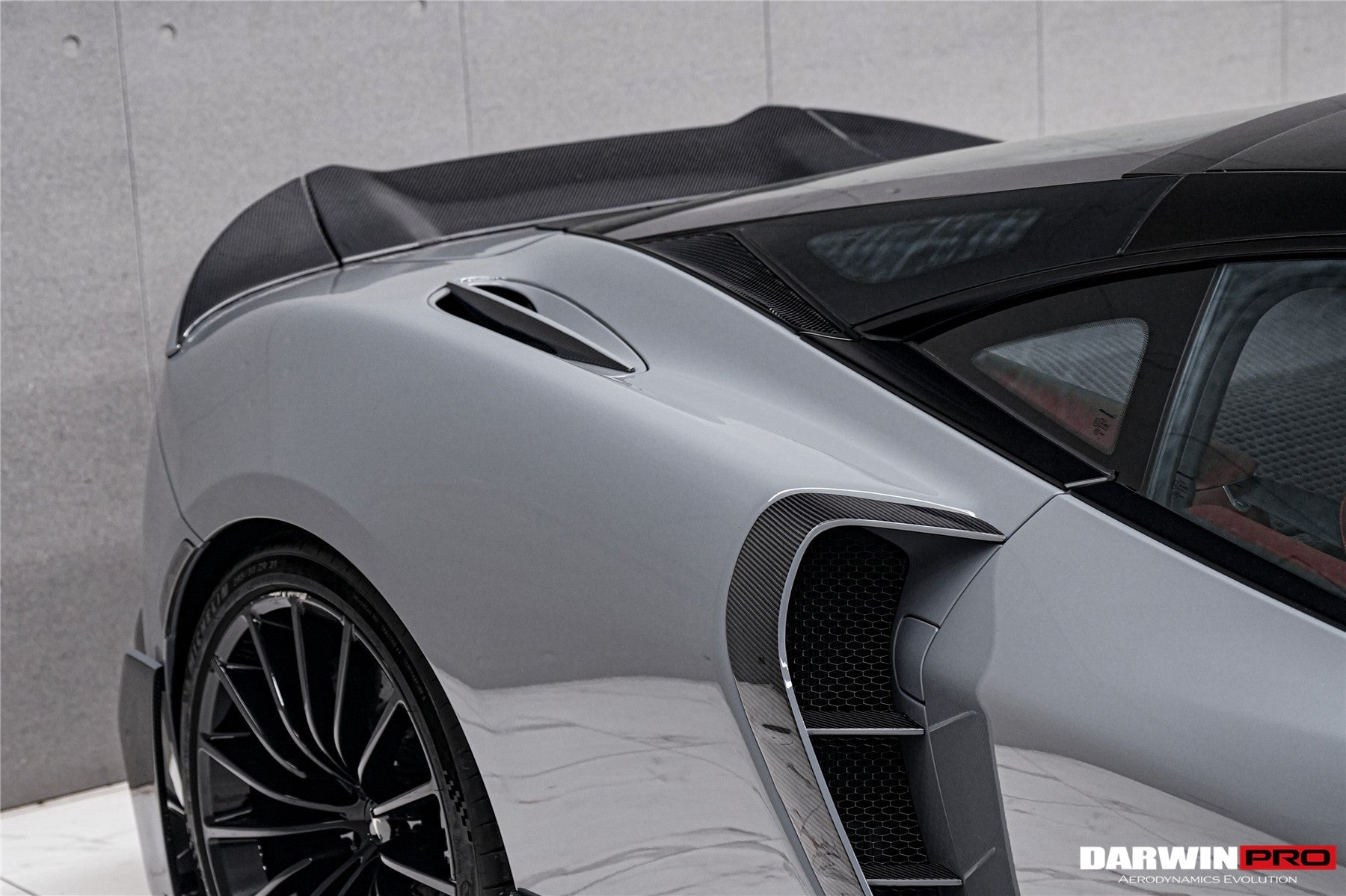 Tomas de aire laterales de fibra de carbono DarwinPRO para McLaren GT BKSS (modelos 2019-UP) | Compatible con GT y GTS