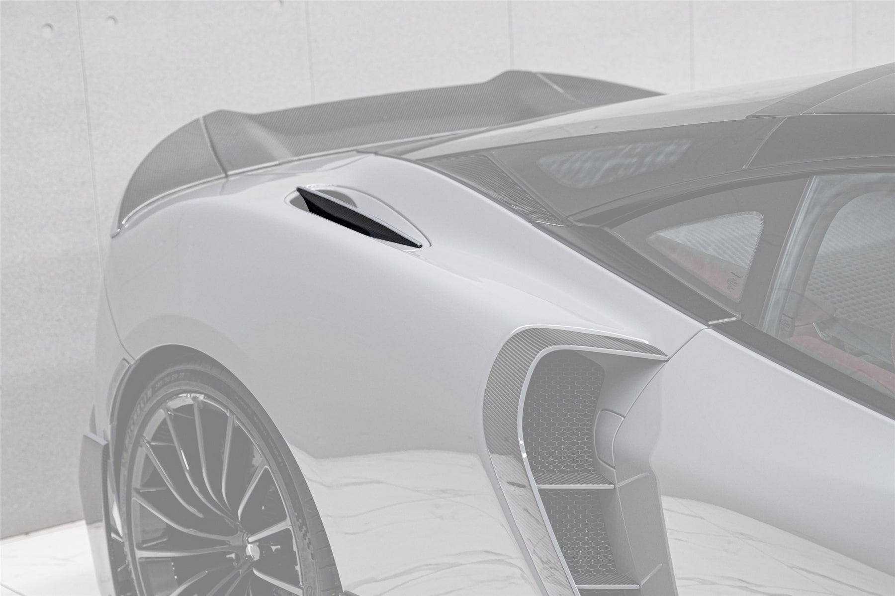 Tomas de aire laterales de fibra de carbono DarwinPRO para McLaren GT BKSS (modelos 2019-UP) | Compatible con GT y GTS