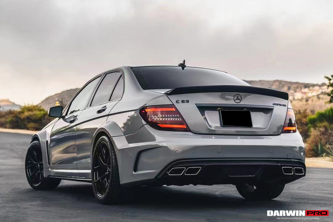 Kit de carrocería completa DarwinPRO 2012-2014 Mercedes Benz W204 C63 AMG Sedán estilo BKSS