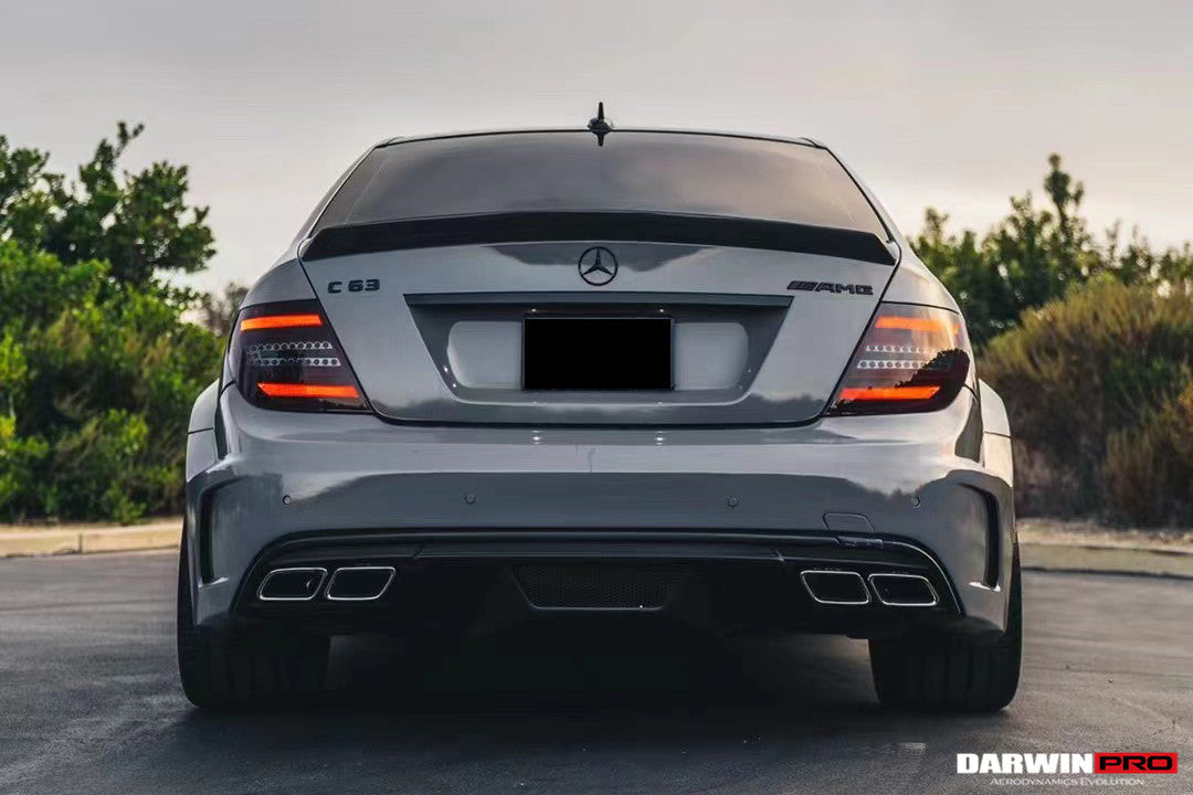Kit de carrocería completa DarwinPRO 2012-2014 Mercedes Benz W204 C63 AMG Sedán estilo BKSS