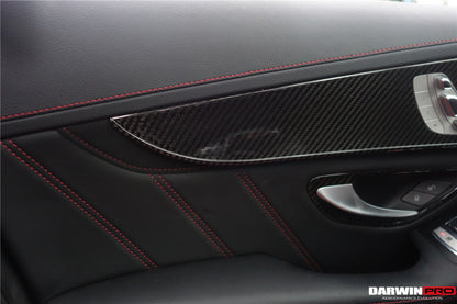 DarwinPRO 2015-2021 Mercedes Benz W205 C63 S AMG Sedán Tira de moldura de fibra de carbono para panel interior de puerta