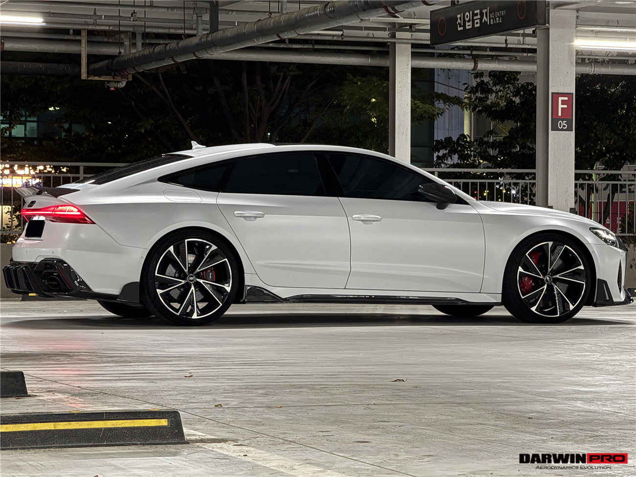 Faldones laterales DarwinPRO 2019-2025 para Audi RS6 Avant C8 y RS7 C8 Quattro IMP Design