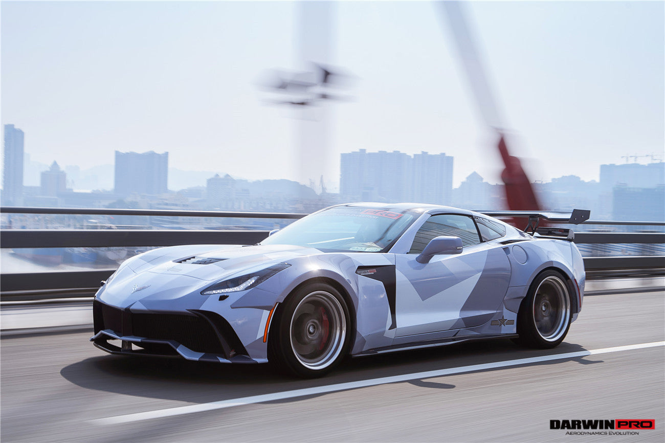 Guardabarros trasero ancho de poliéster reforzado con fibra DarwinPRO 2013-2017 Corvette C7 Z51 BKSS