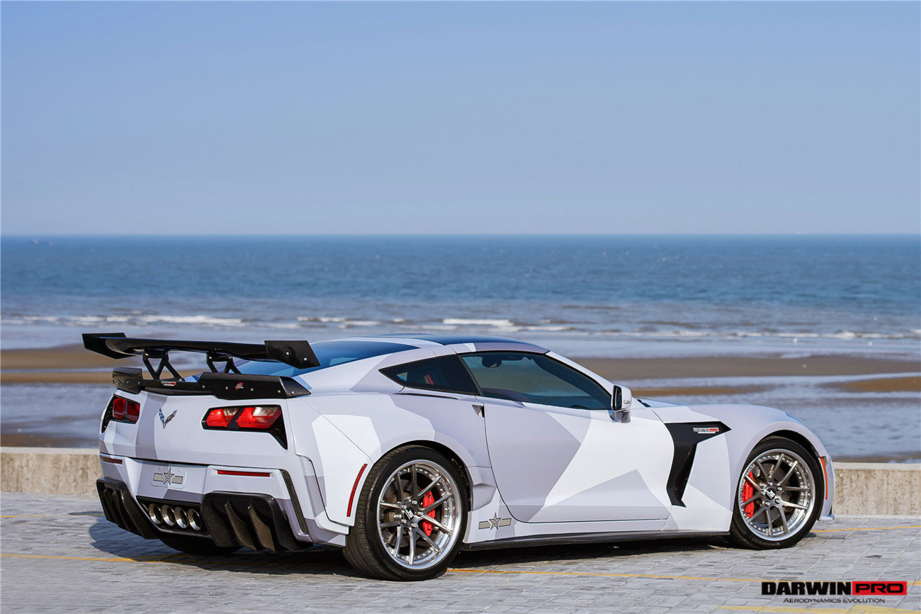 Guardabarros trasero ancho de poliéster reforzado con fibra DarwinPRO 2013-2017 Corvette C7 Z51 BKSS