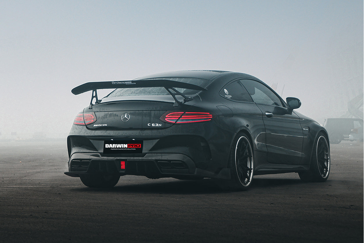 Parachoques trasero de fibra de carbono parcial DarwinPRO IMP Performance para Mercedes Benz Clase C Coupé 2015-2023