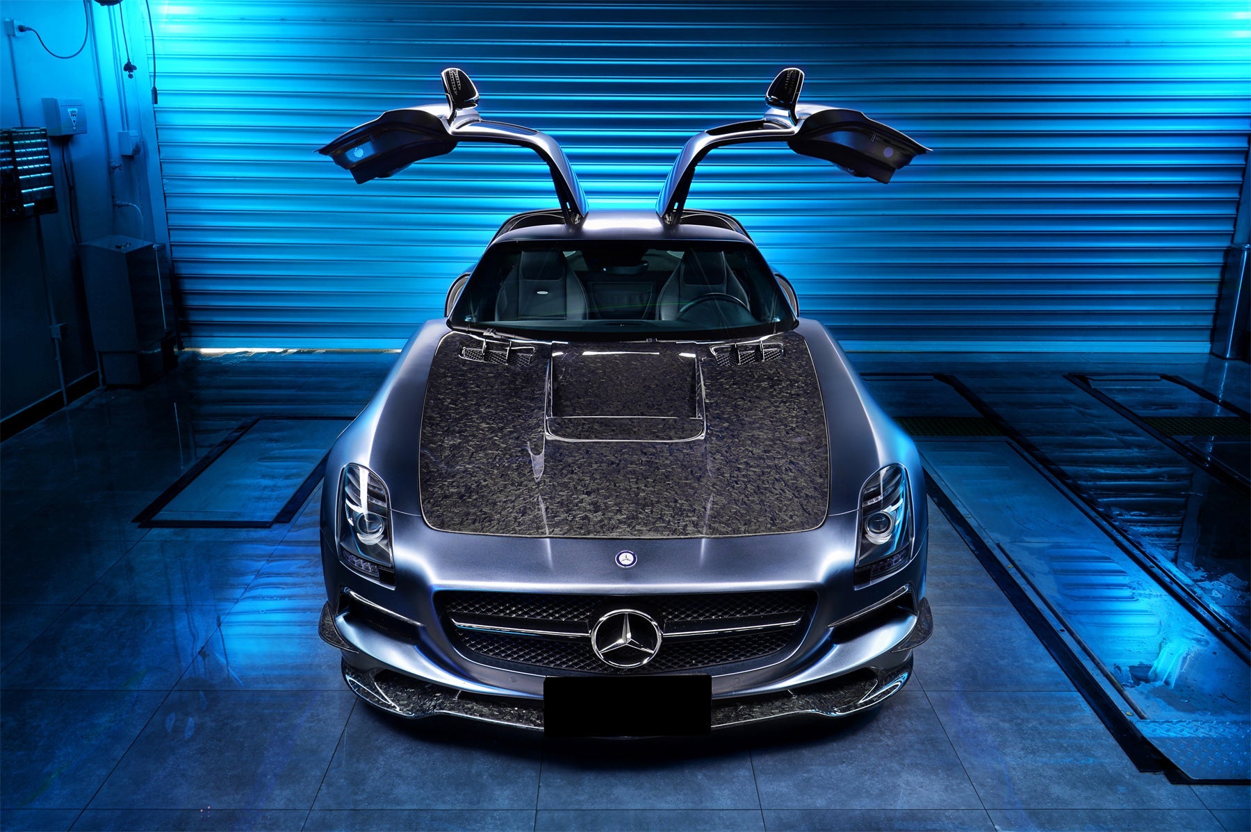 Carbonado 2010-2015 Mercedes Benz W197 SLS AMG BKSS Style Carbon Fiber Hood