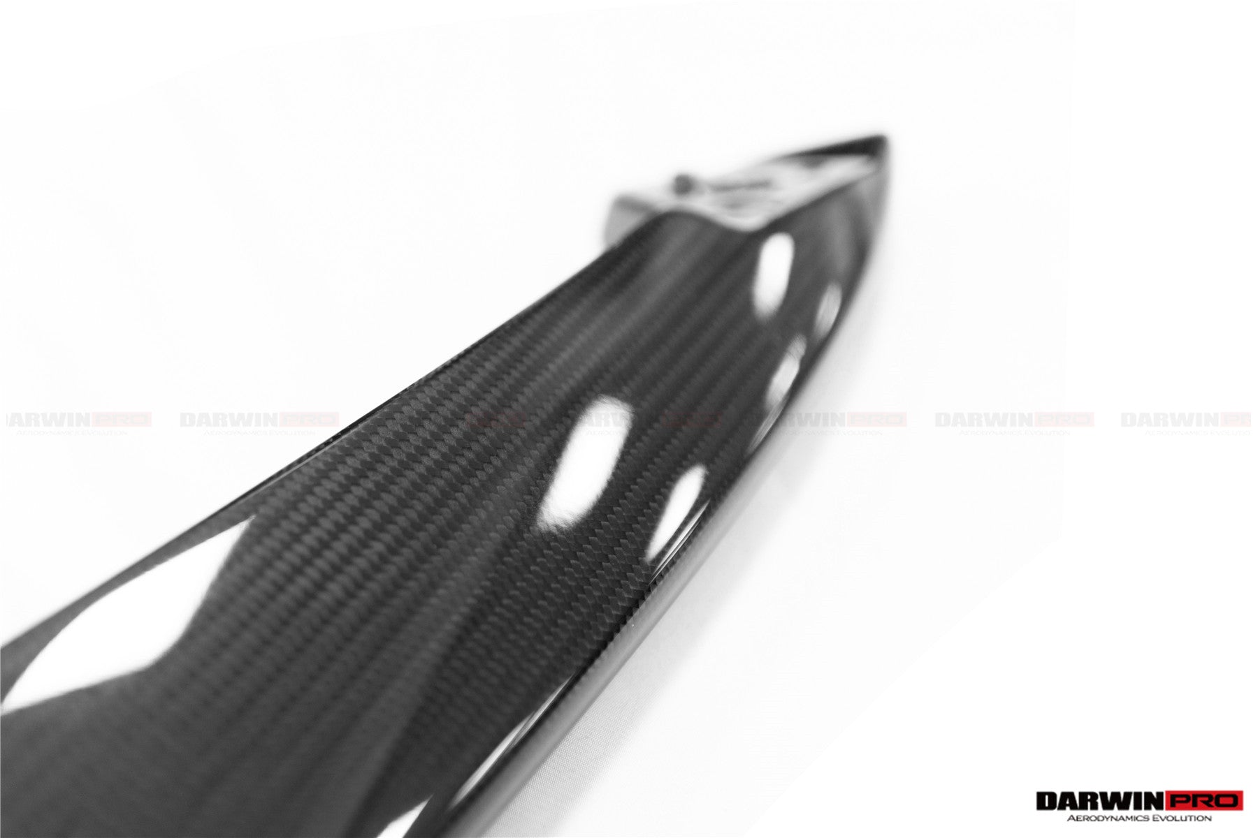 Borde delantero de fibra de carbono seco para Aston Martin DB11 DarwinPRO 2016-2023