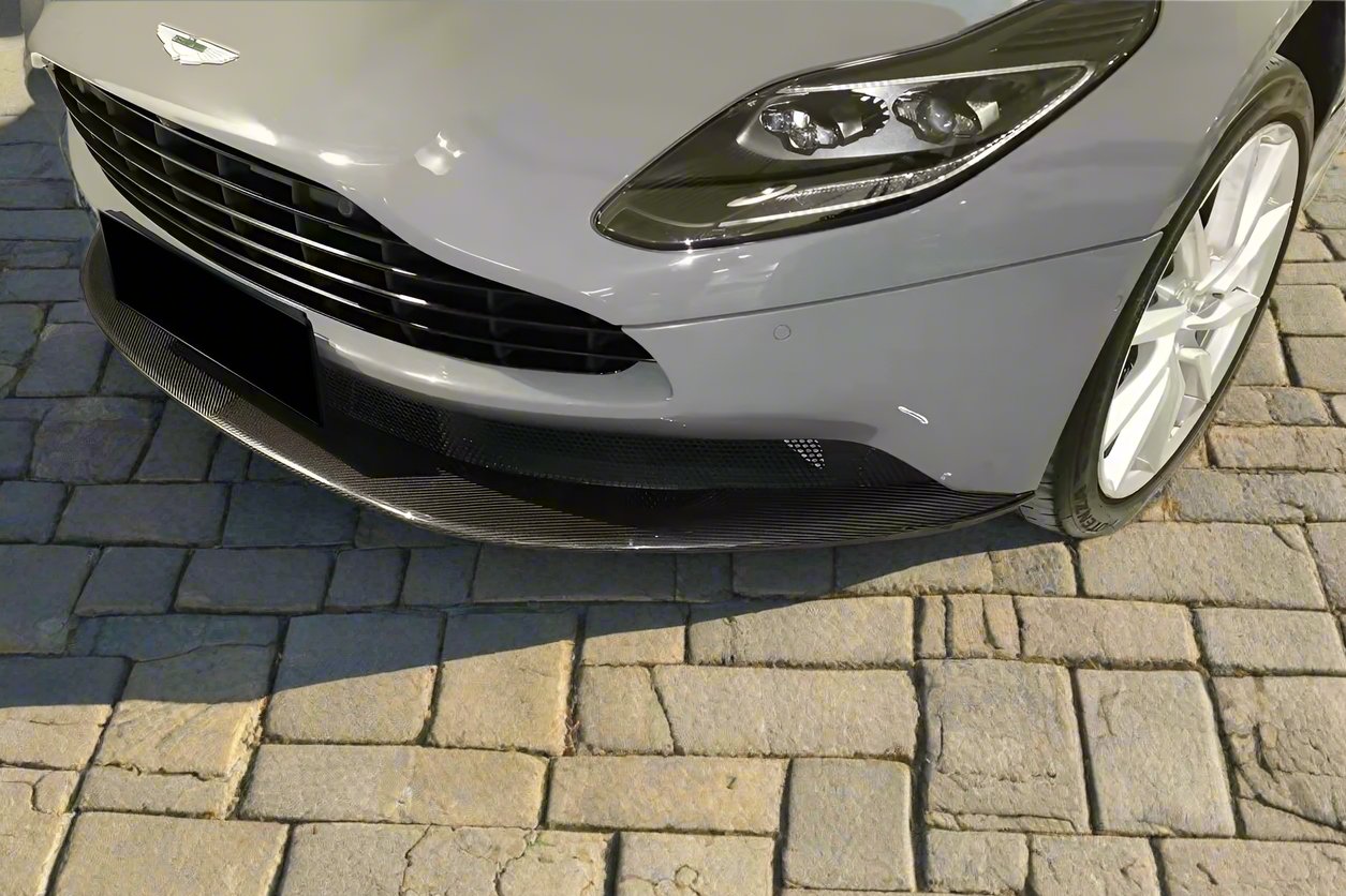 Borde delantero de fibra de carbono seco para Aston Martin DB11 DarwinPRO 2016-2023