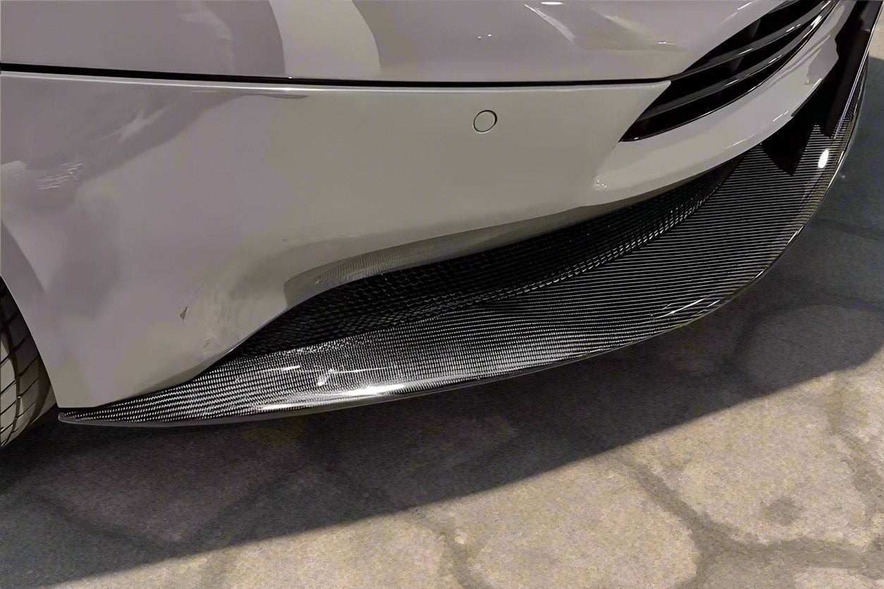 Borde delantero de fibra de carbono seco para Aston Martin DB11 DarwinPRO 2016-2023