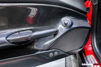 Panel de puerta interior de fibra de carbono DarwinPRO para Ferrari 488 GTB y Spider (2015-2020)
